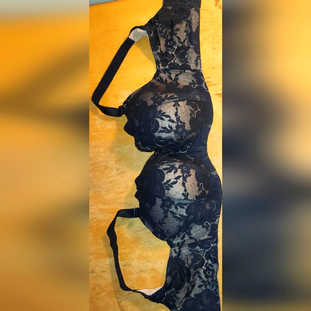 Torrid Curves Lace Bra Black Size 38F Underwire Lightly Padded Plus Size